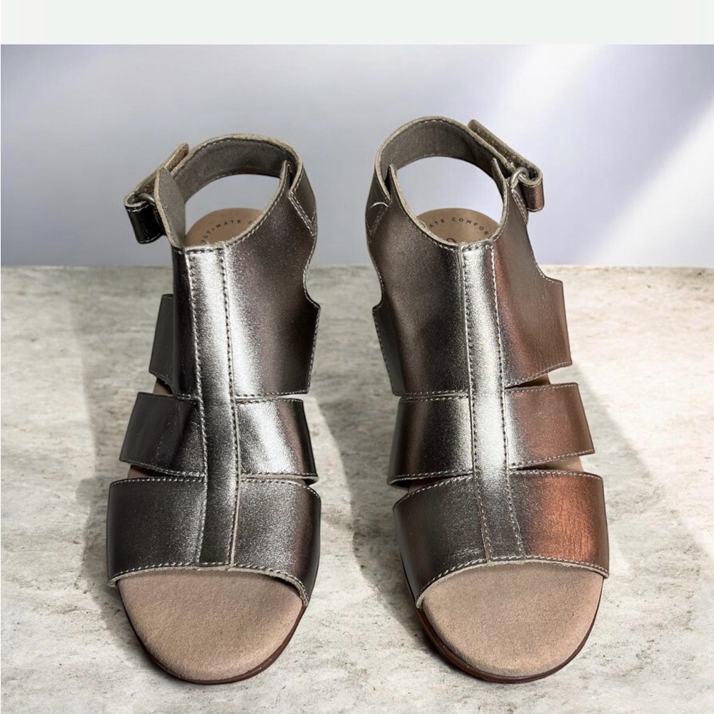 Clarks Leather Metallic Bronze Women's Sandals